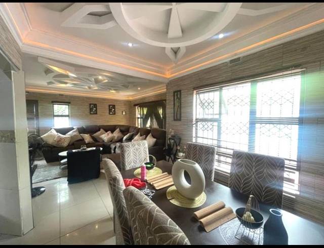 5 BEDROOM HOUSE FOR SALE IN WELBEDACHT